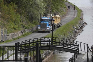 Historical Canal Boat Replication
