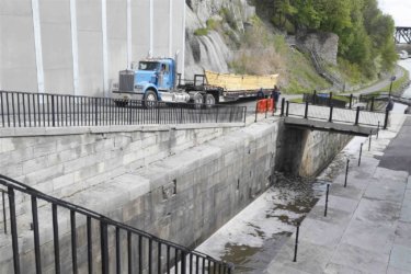 Replicated Canal Boat Delivery to Lock